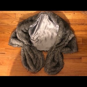 Faux fur wrap / stole